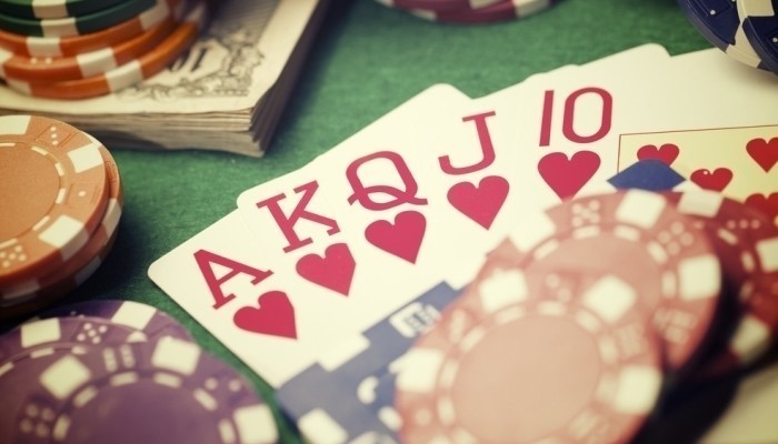 How to Stay Safe and Secure While Playing at Online Live Casinos